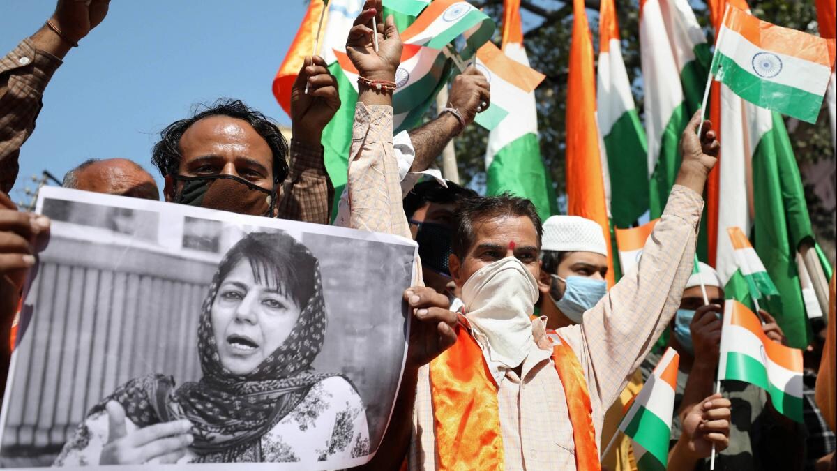 महबूबा मुफ्ती के बयान पर विवाद (PTI, फाइल फोटो)