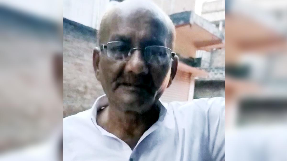 एक युवक ने की जेडीयू नेता की पिटाई