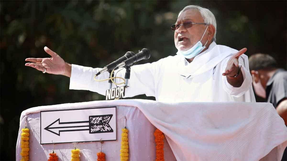 मुख्यमंत्री नीतीश कुमार 