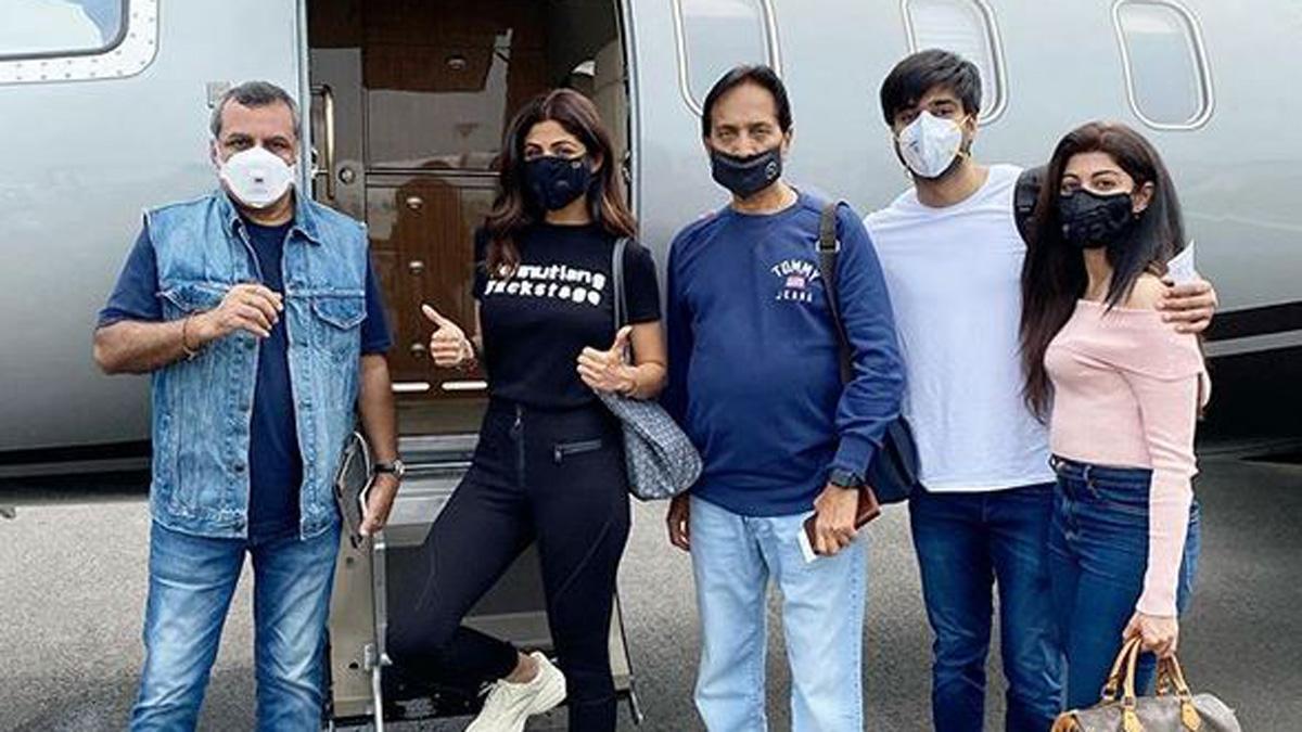 हंगामा 2 की टीम के साथ शिल्पा शेट्टी