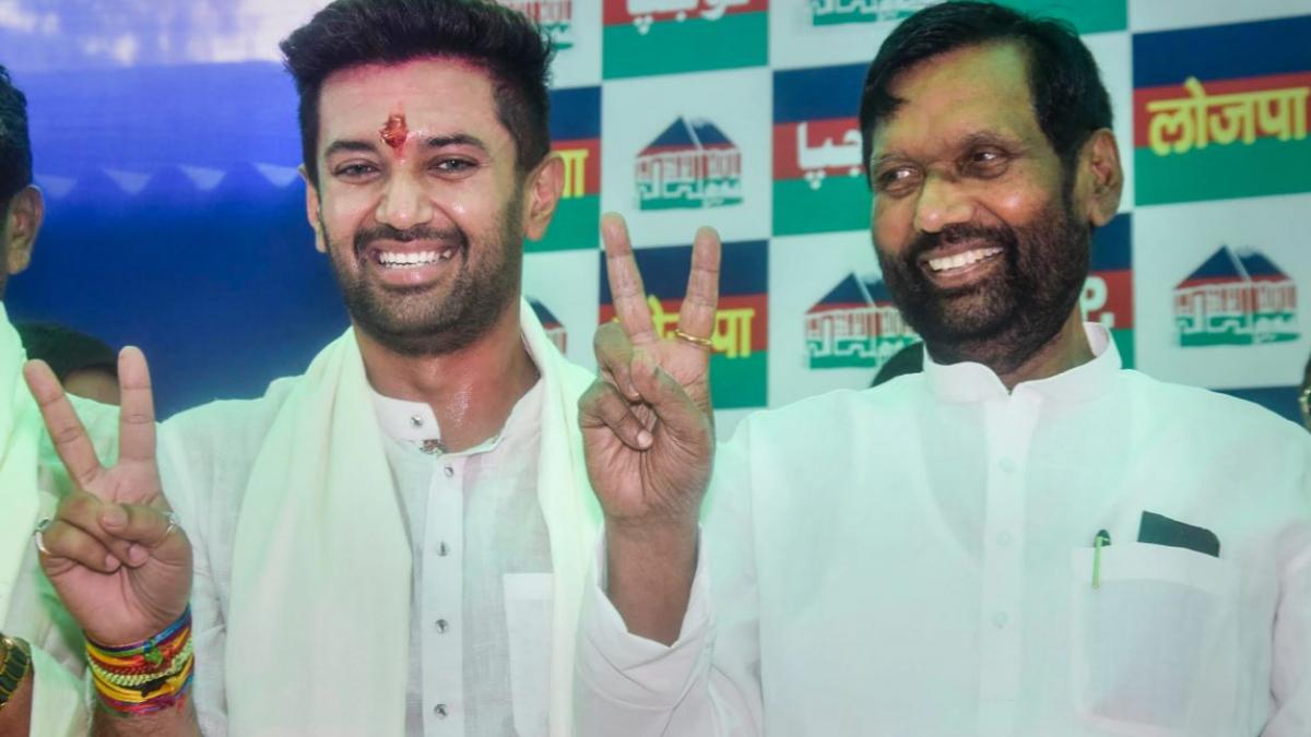 लंबी बीमारी के बाद रामविलास पासवान का निधन (फाइल फोटो)