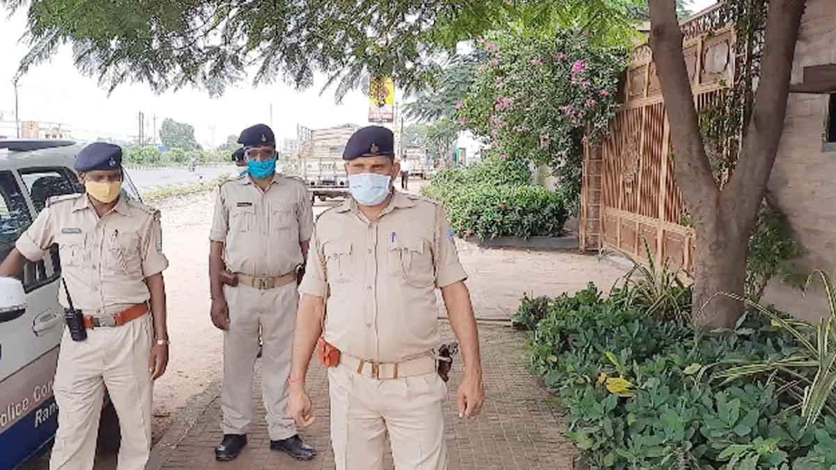 धमकी के बाद बढ़ाई गई फार्म हाउस की सुरक्षा