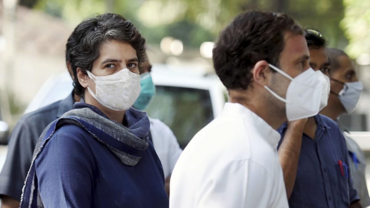 राहुल गांधी के साथ प्रियंका गांधी (PTI)