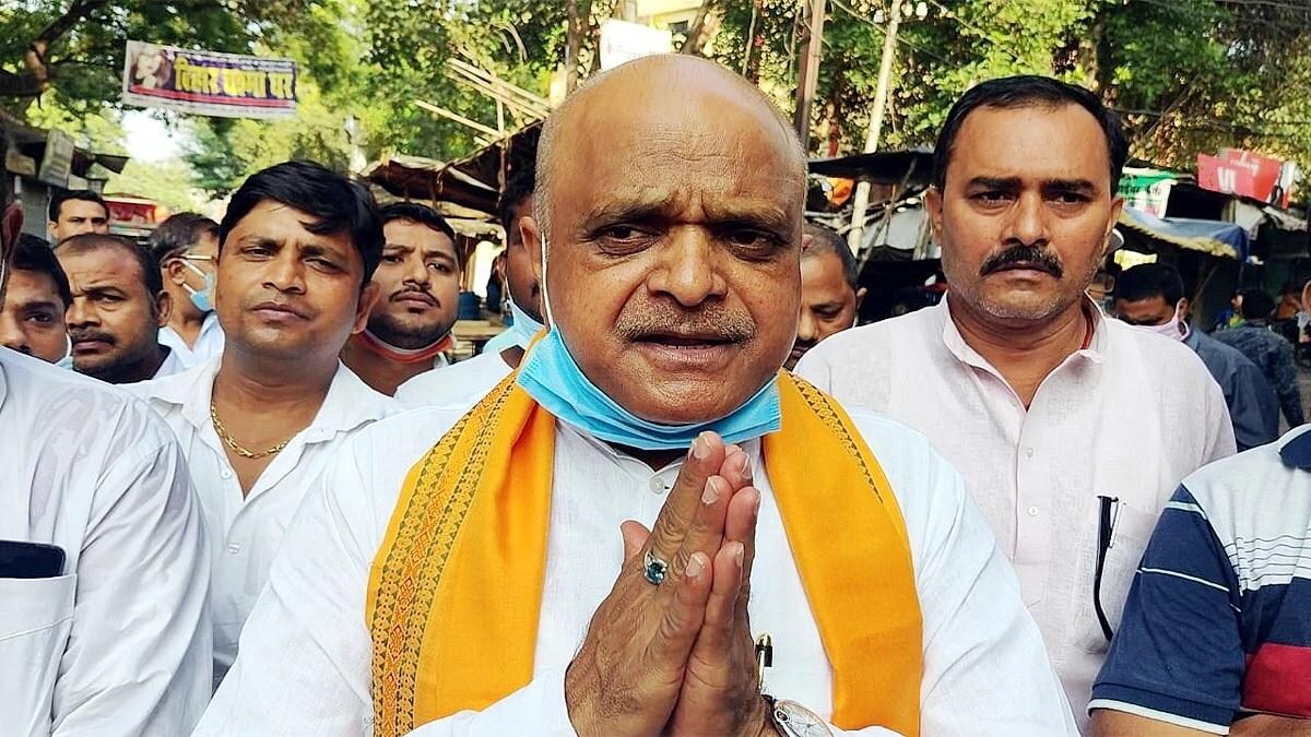 बिहार चुनावः रामेश्वर चौरसिया समेत 9 बागियों पर कार्रवाई, बीजेपी ने 6 साल के लिए निकाला - bjp expelled nine leaders for 6 years rameshwar chaurasia - AajTak