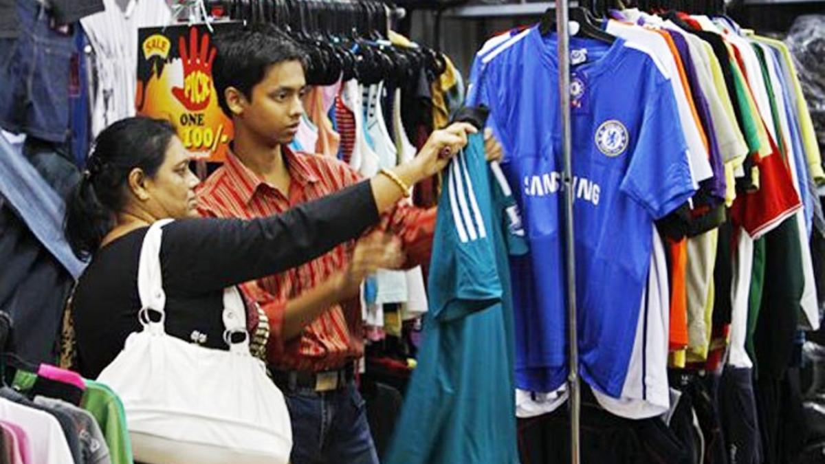 अपैरल रिटेल कारोबार में है आदित्य बिड़ला फैशन (फाइल फोटो: Reuters) 