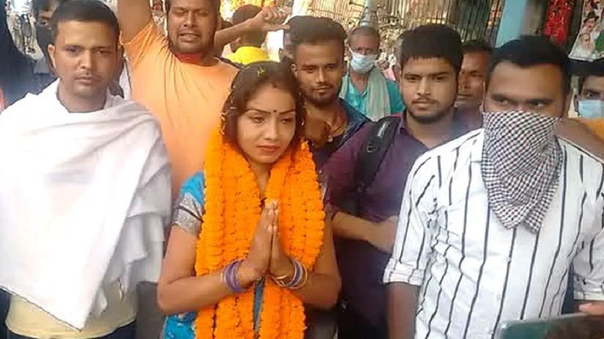 बीए पास चिंकी सिंह के लिए राजनीति एकदम नई हैं