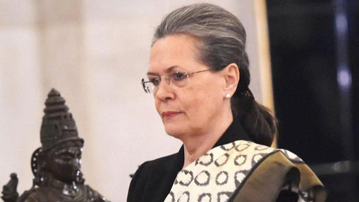 सोनिया का PM मोदी पर हमला, कहा- पीड़ितों की आवाज दबाना कौन सा राजधर्म है? - Sonia gandhi writes letter congress leaders attack PM narendra modi economy corona crisis democracy - AajTak