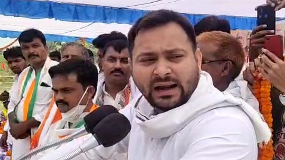 कैमूर में सभा संबोधित कर रहे थे तेजस्वी