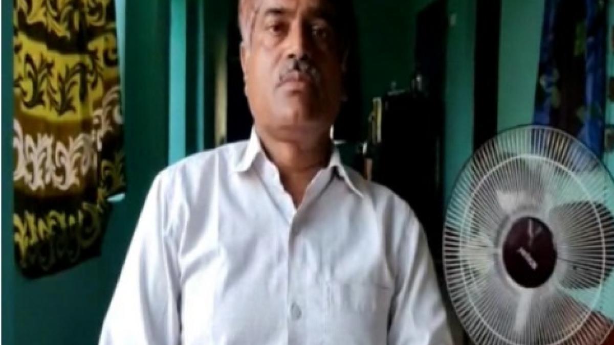 कटिहार जिले के छोटे से गांव में रहने वाले हैं वरुण देव