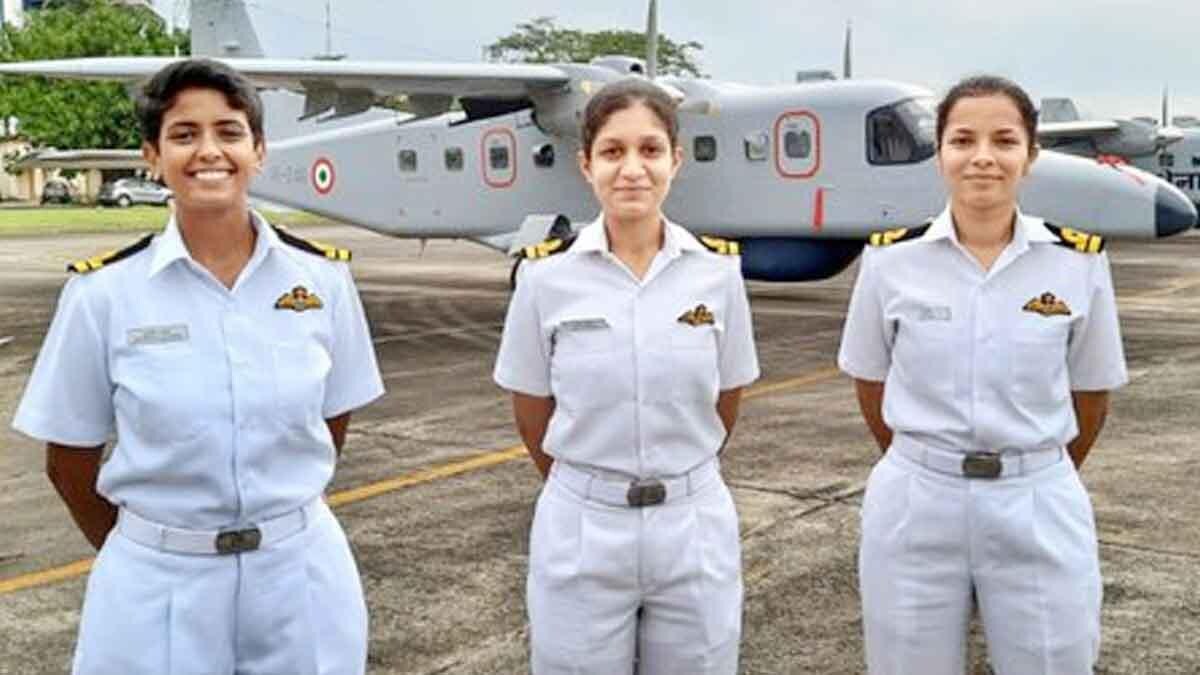 समुद्री मिशन के लिए तीन महिला पायलटों का पहला बैच तैयार समुद्री मिशन के लिए तीन महिला पायलटों का पहला बैच तैयार