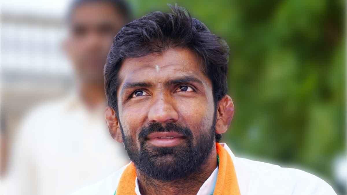 सियासी अखाड़े में योगेश्वर दत्त (फाइल फोटो)