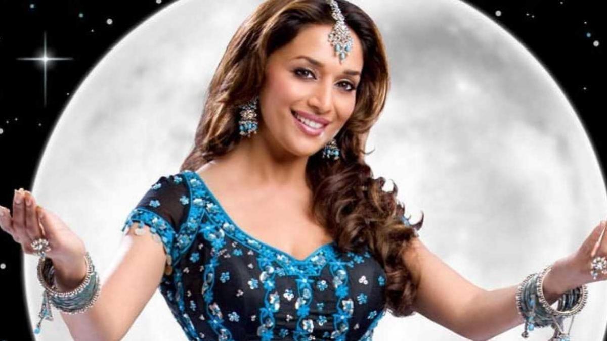 आज नच ल क 13 स ल म ध र क स क र प ट स न न अम र क गए थ प र ड य सर Aaja Nachle Turns 13 Madhuri Dixit Shares Unknown Facts About The Film Aajtak