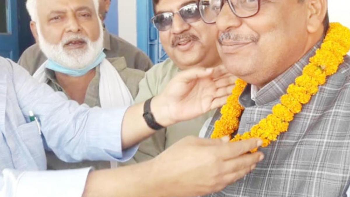  अभिनंदन समारोह के दौरान फूटा विधायक का गुस्सा.