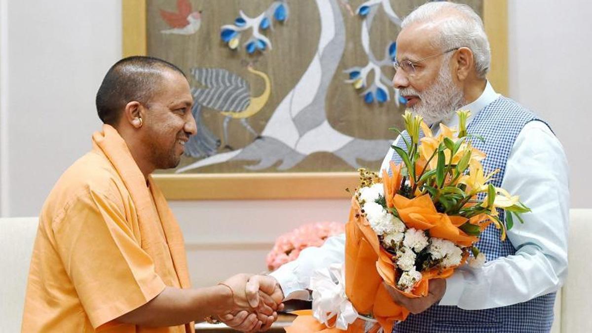 सीएम योगी आदित्यनाथ और पीएम नरेंद्र मोदी 