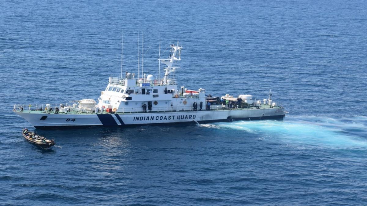 इंडियन कोस्ट गार्ड ने पकड़ा