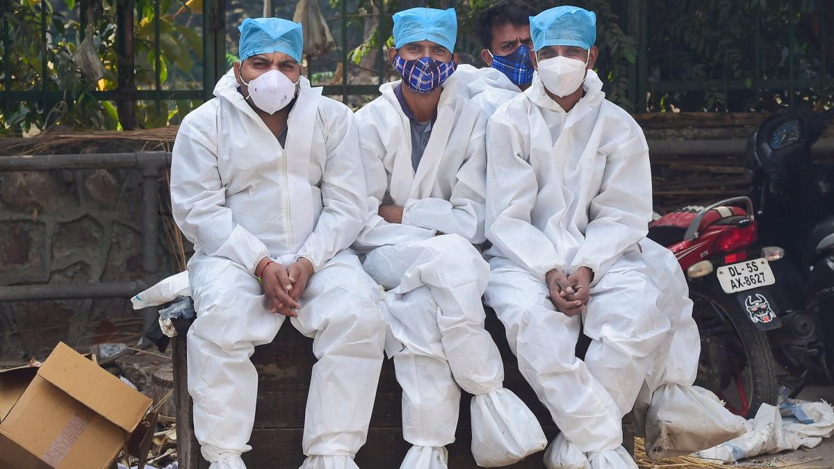 दिल्ली में कोरोना के मामले तेजी से बढ़ते जा रहे हैं (फाइल फोटो-PTI)