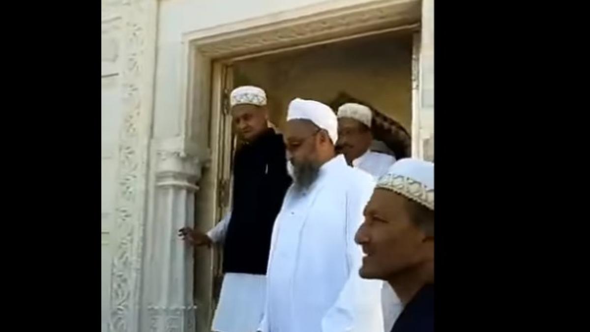 सोशल मीडिया में वायरल तस्वीर