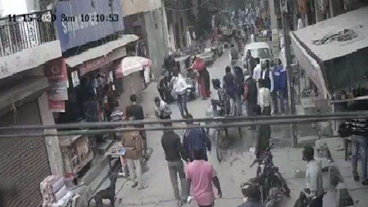 सीसीटीवी में रिकॉर्ड हुई वारदात