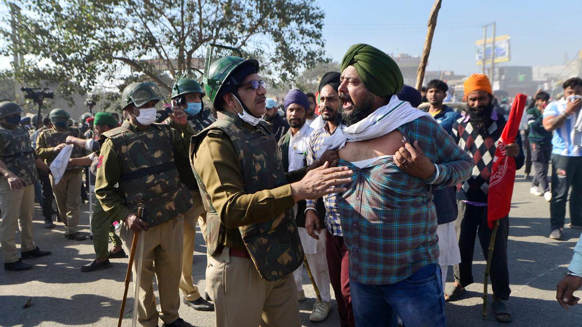 कृषि कानूनों के खिलाफ किसानों का प्रदर्शन (फोटो- PTI)