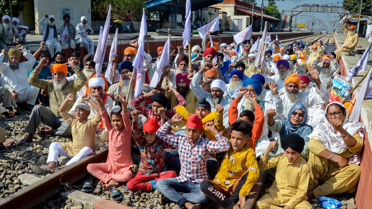 कृषि कानूनों के खिलाफ पंजाब में लंबे समय से चल रह प्रदर्शन (फाइल-पीटीआई)