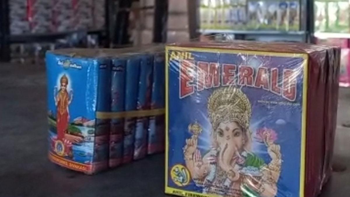 देवी-देवताओं की तस्वीर वाले पटाखों पर बैन