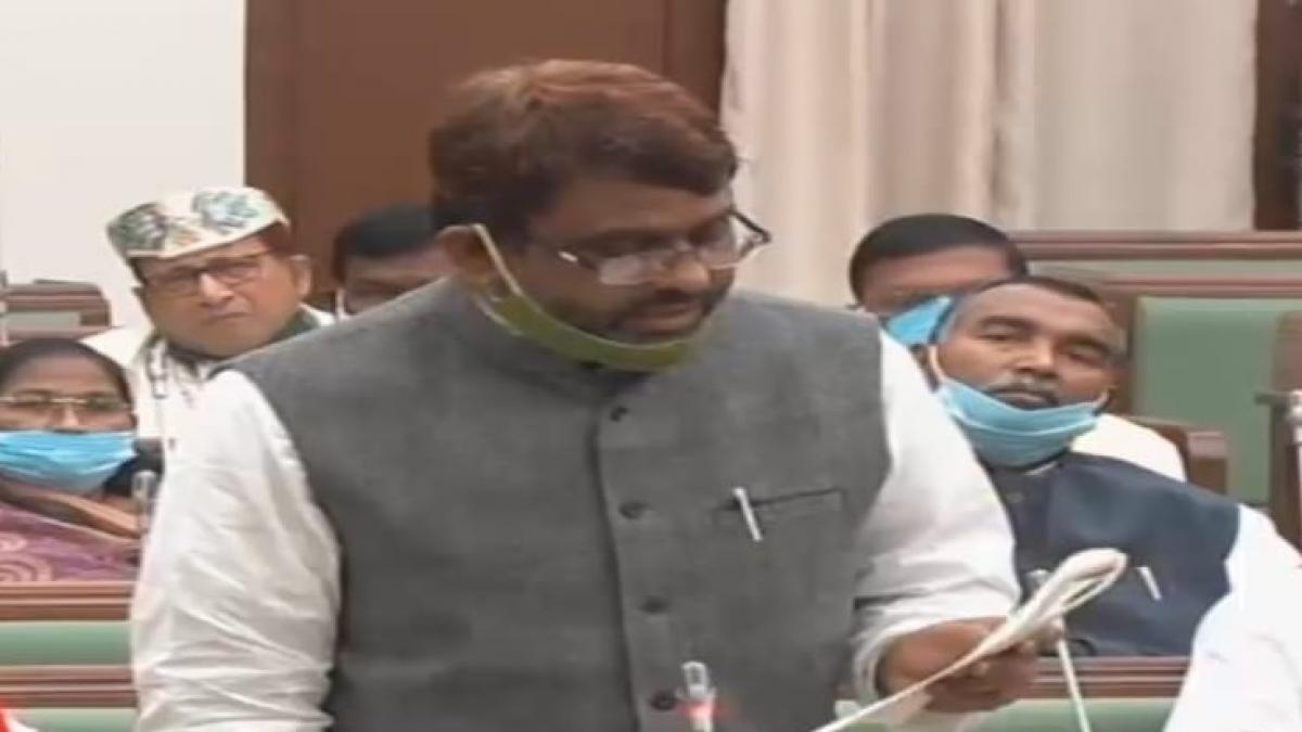 AIMIM विधायक अख्तरुल इमान ने ली शपथ