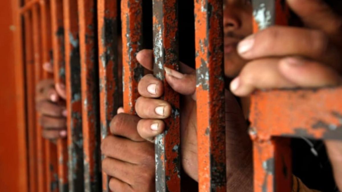 जमीन की हराफेरी करने पर एंटी करप्शन ब्यूरो की बड़ी कार्रवाई.