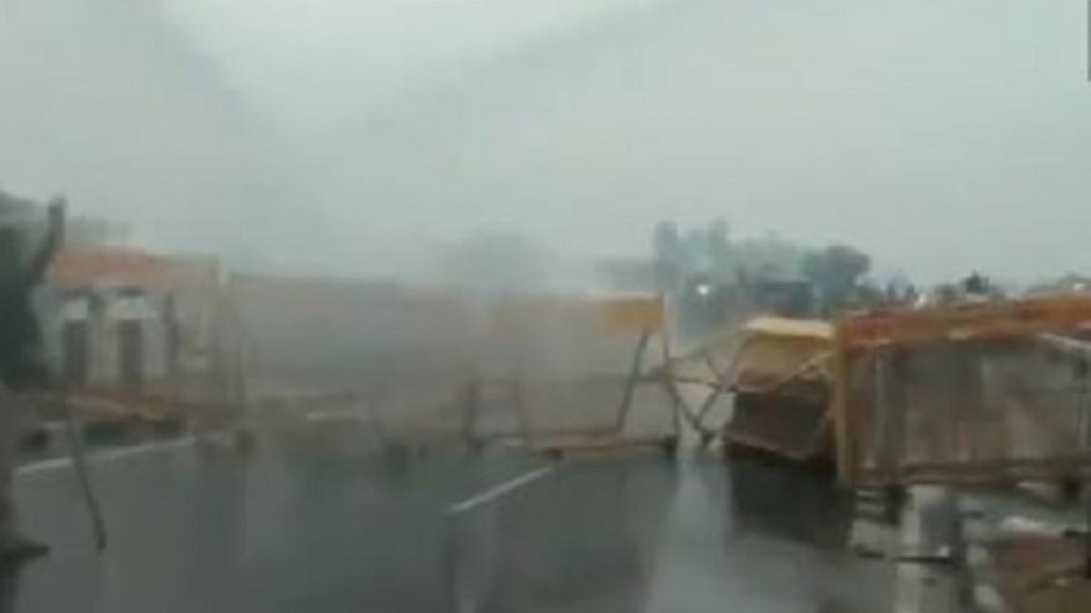 हरियाणा के अंबाला में किसानों पर वॉटर कैनन का इस्तेमाल हुआ