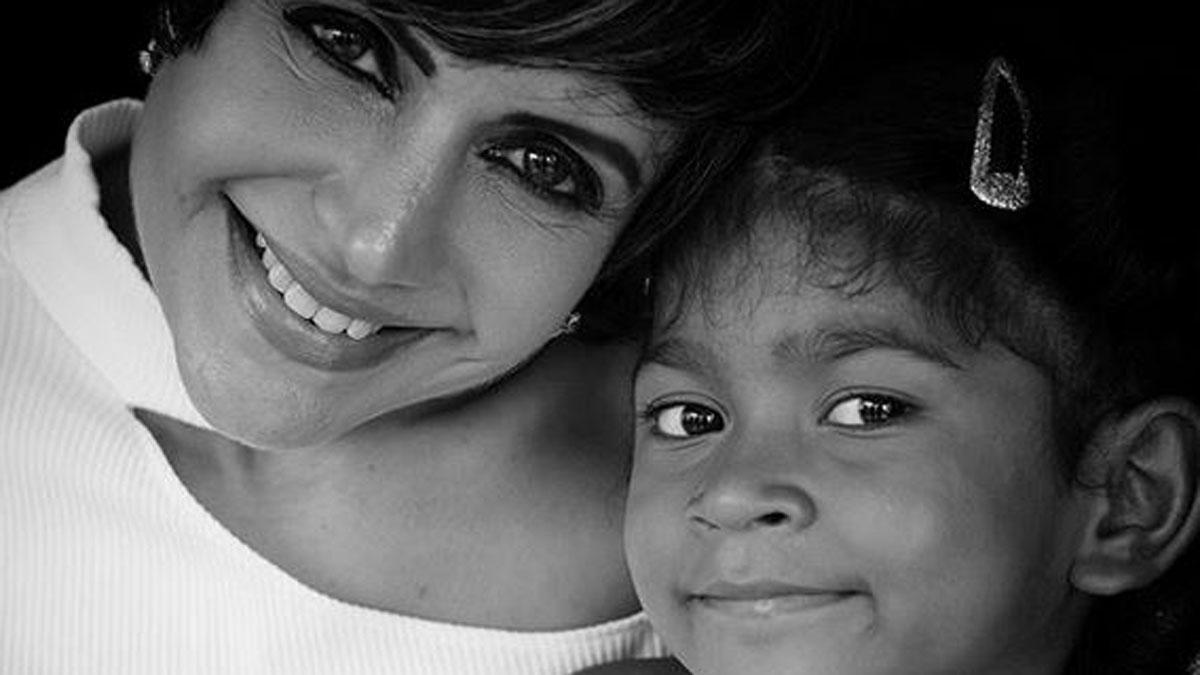 बेटी तारा के साथ मंदिरा बेदी 