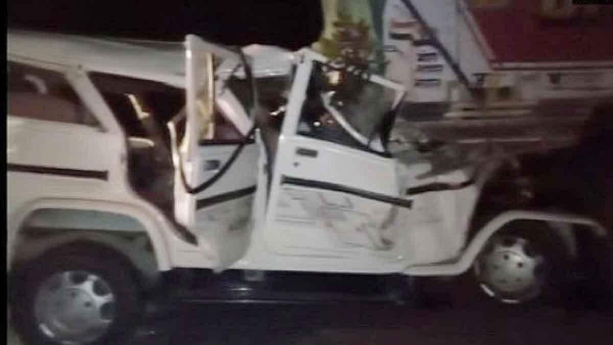 प्रतापगढ़ सड़क हादसे में 14 की मौत