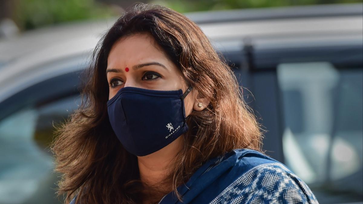 शिवसेना सांसद प्रियंका चतुर्वेदी