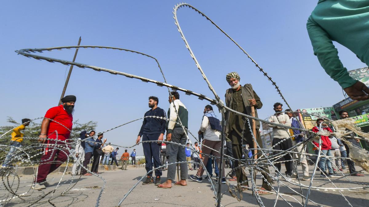 किसान आंदोलन के कारण दिल्ली में जबरदस्त सुरक्षा व्यवस्था (PTI)