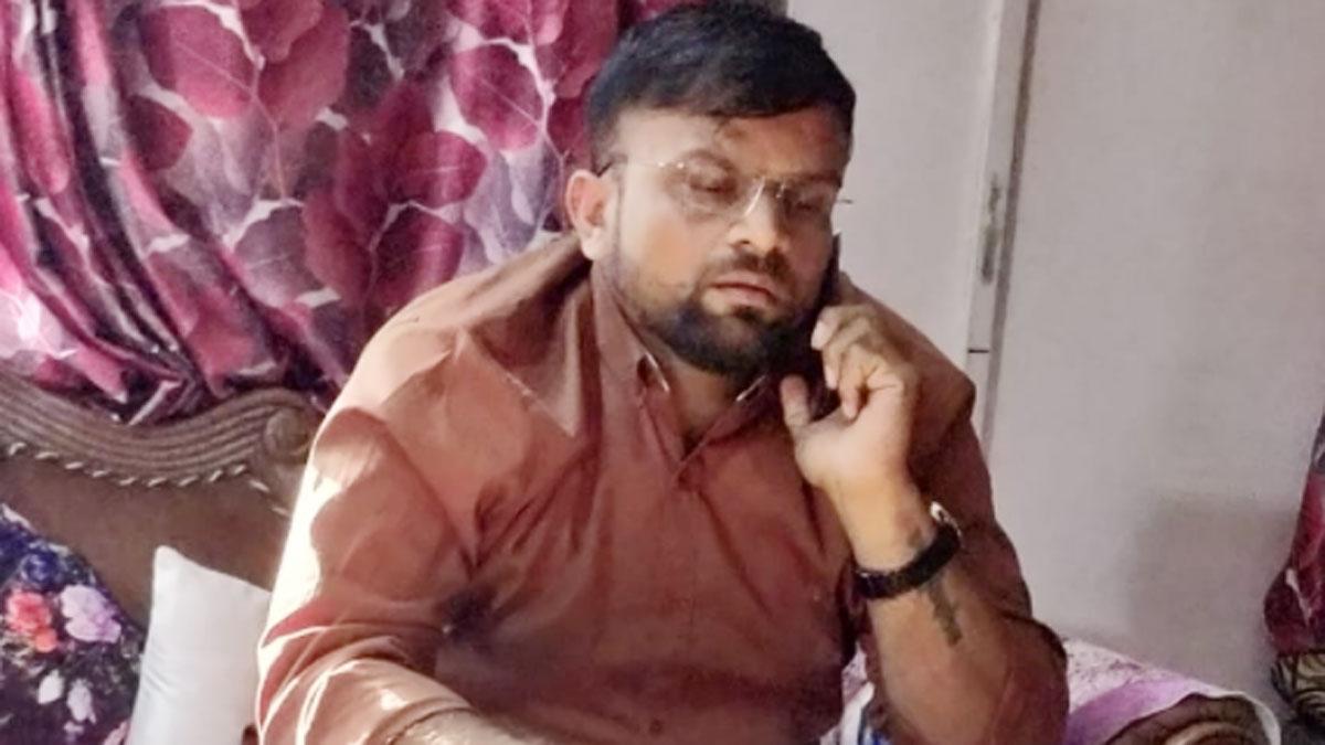 जालसाज विराज शाह को पुलिस ने पकड़ा (फोटो आजतक)