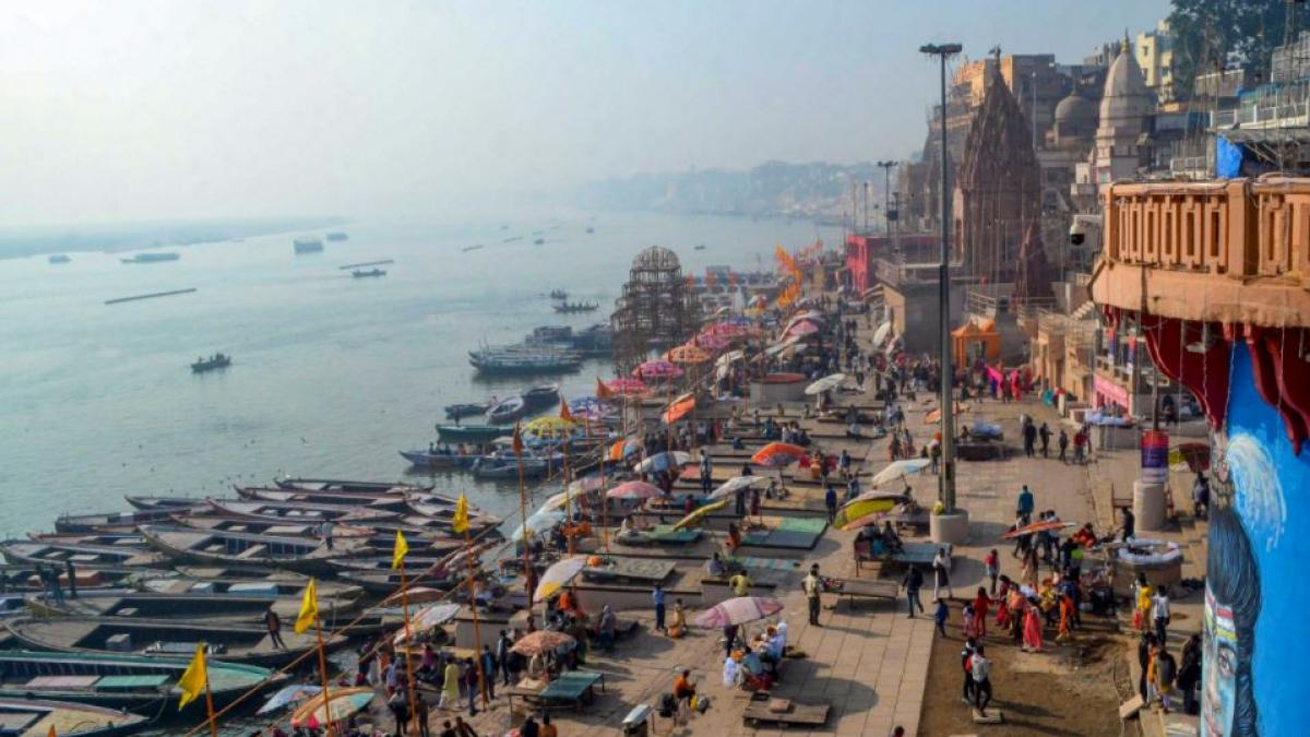 वाराणसी का गंगा घाट (फोटो- पीटीआई)
