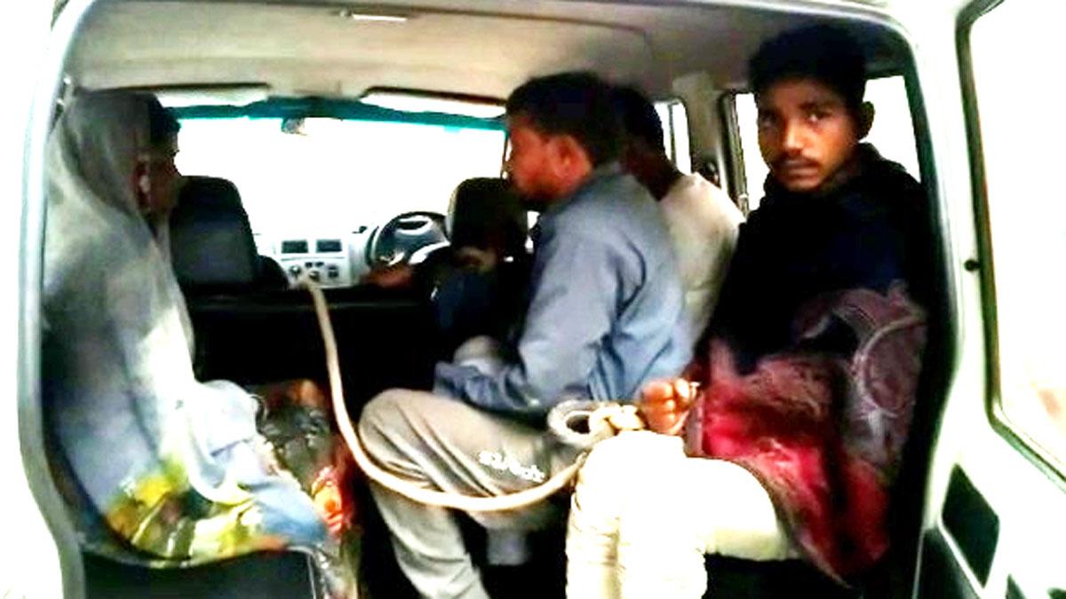 बच्चे के अपहरण में शामिल दंपत्ति को पुलिस ने गिरफ्तार किया (फोटो आजतक)