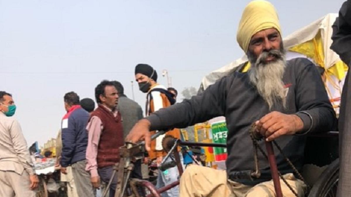 गुरदासपुर से पहुंचे हैं बलविंदर सिंह