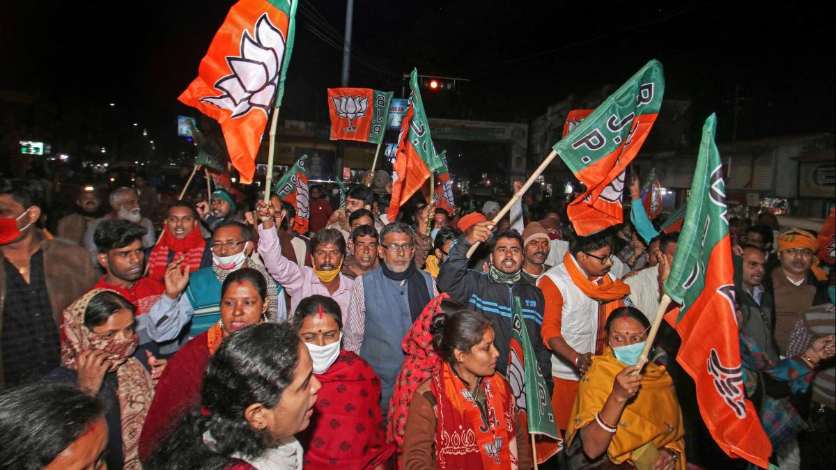 ममता सरकार पर हमलावर है बीजेपी