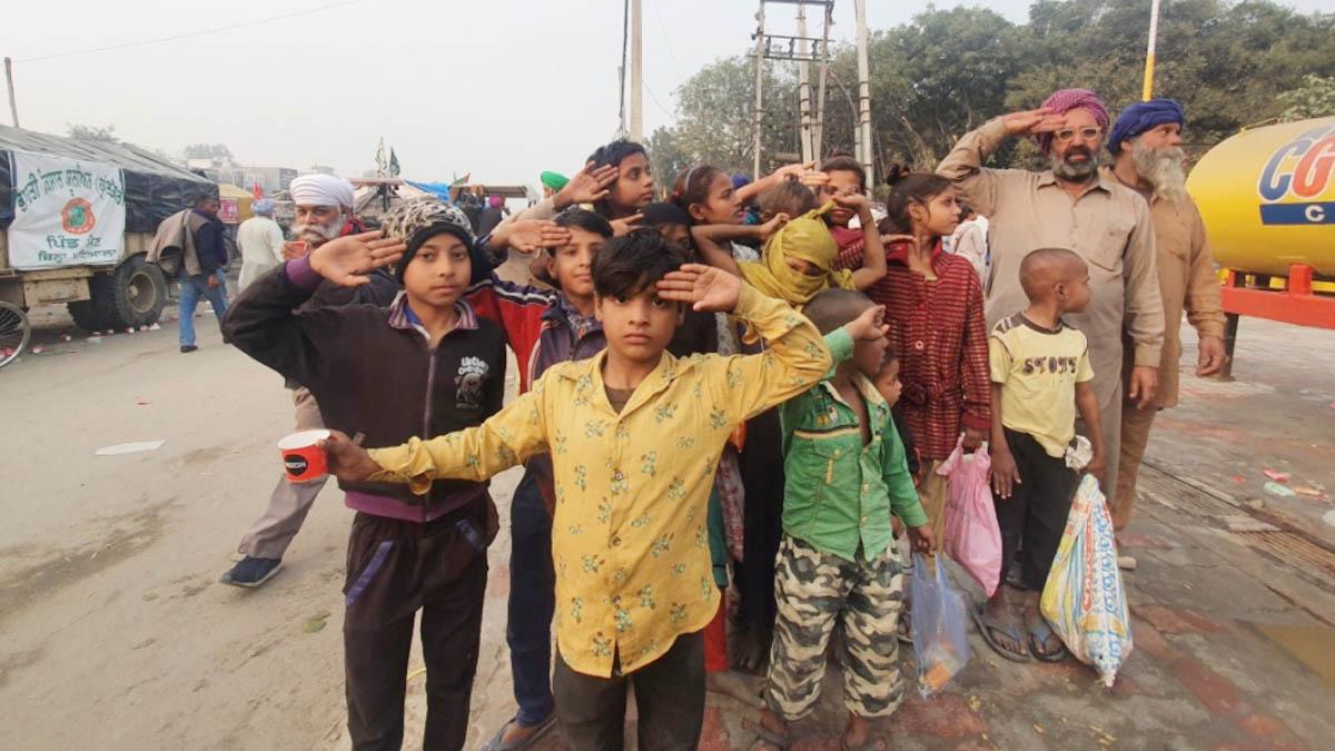 मासूमों के लिए सिंधु बॉर्डर बना एक अनूठा मेला