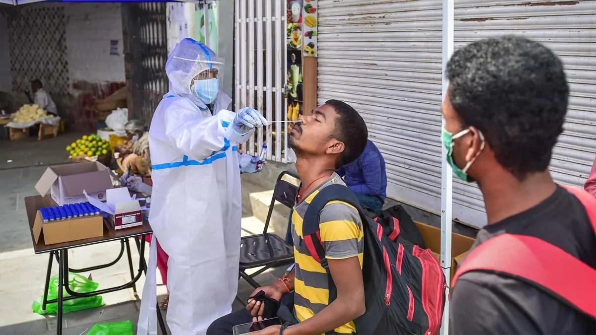 कोरोना फिर बढ़ा रहा है चिंता (फाइल)