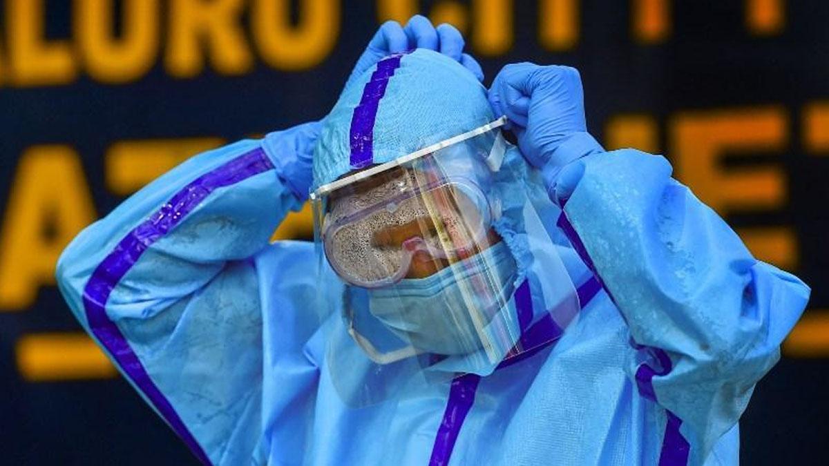 2 साल की बच्ची में मिला कोरोना का नया स्ट्रेन (फाइल फोटो- PTI)