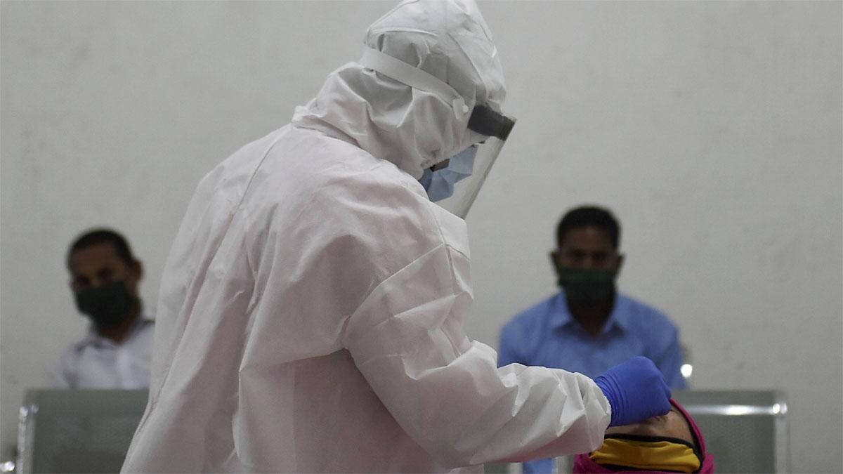 यूपी में कोरोना टेस्ट की नई दरों का ऐलान (फाइल फोटो-PTI)