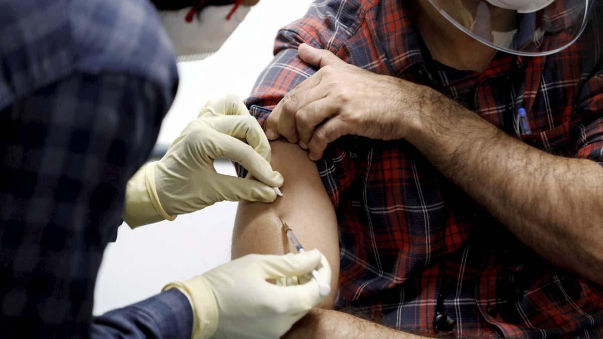 मुंबई में क्लीनिकल ट्रायल के दौरान 6 लोगों ने दूसरा डोज नहीं लिया (सांकेतिक-पीटीआई)