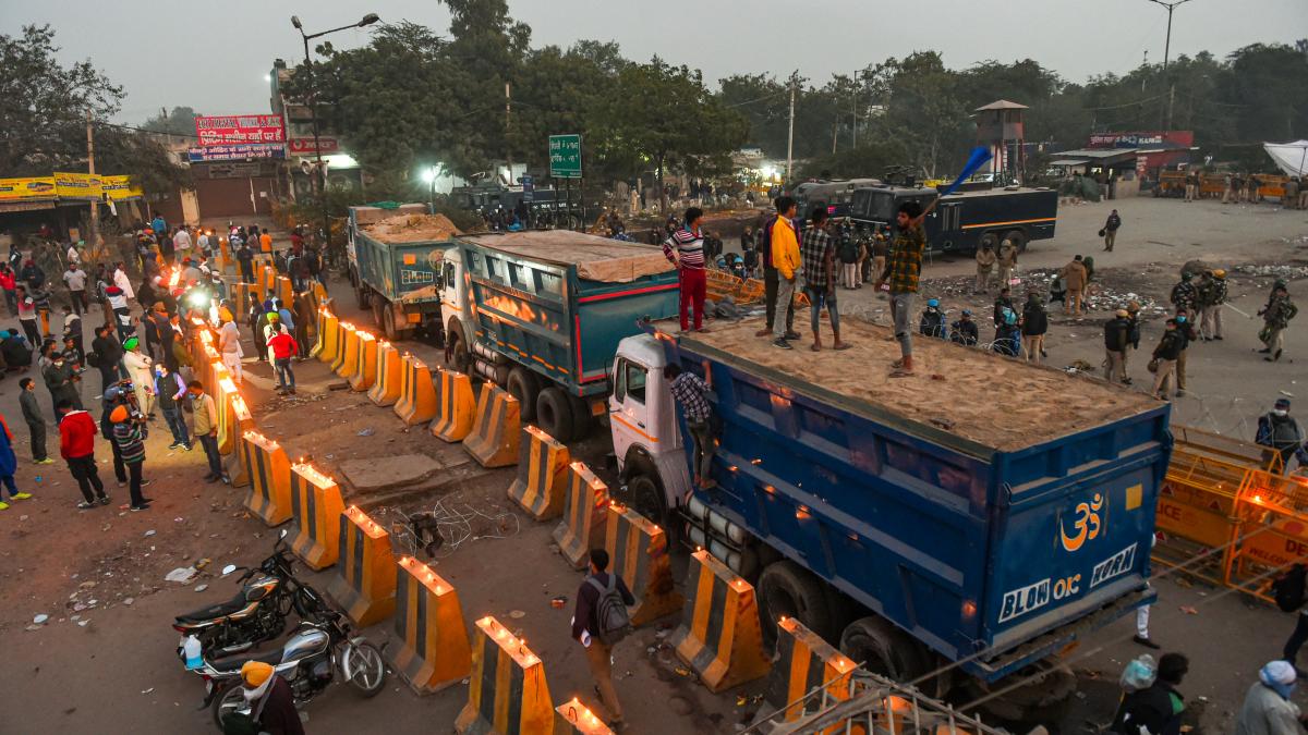 किसानों का प्रदर्शन जारी (फाइल फोटो-PTI)