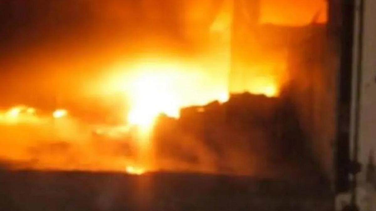 आग से करोड़ों रुपये का नुकसान हुआ है (फाइल फोटो) 