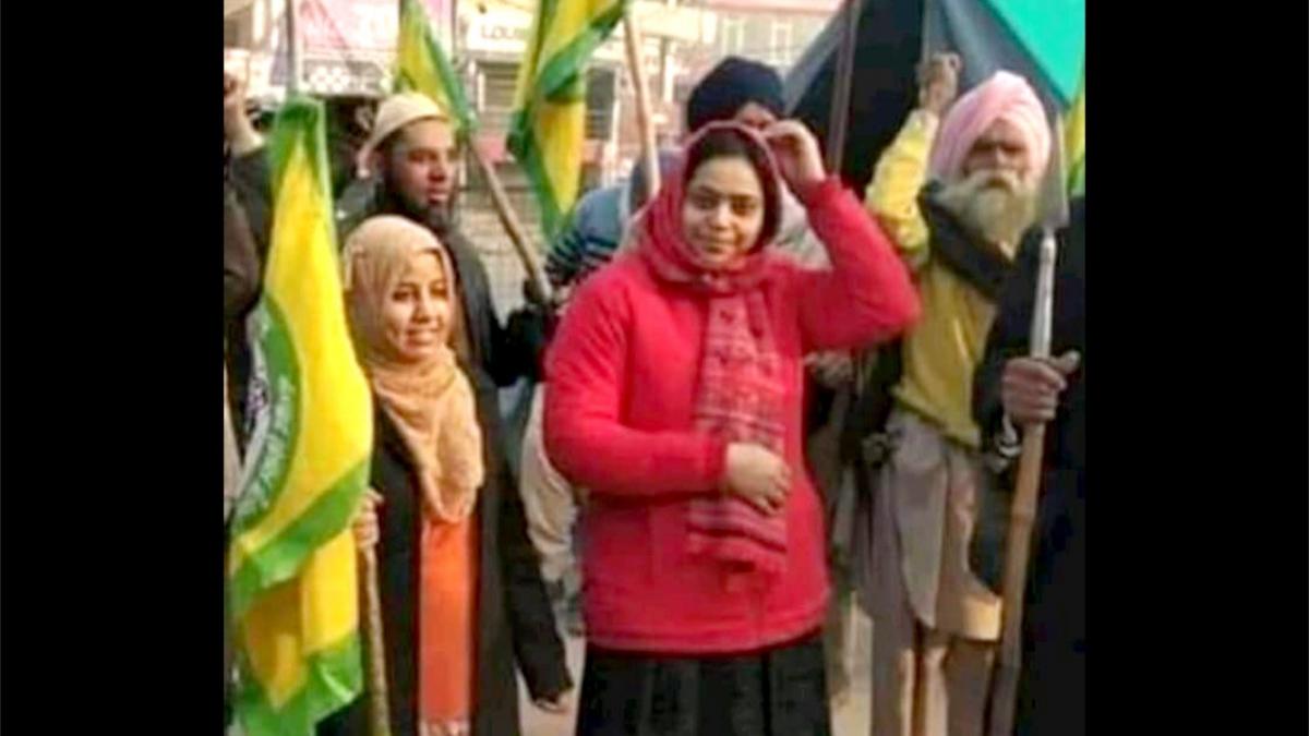 वायरल हो रही तस्वीर