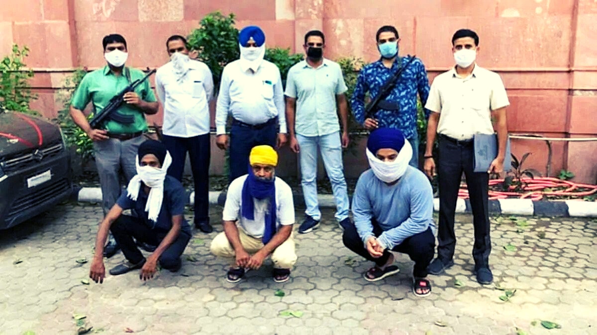 जून 2020 में दिल्ली पुलिस स्पेशल सेल ने महीनों चले एक खुफिया ऑपरेशन के बाद आतंकी संगठन खालिस्तान लिबरेशन फ्रंट के तीन सदस्यों को गिरफ्तार किया था. इन तीनों में से एक लवप्रीत सिंह था.