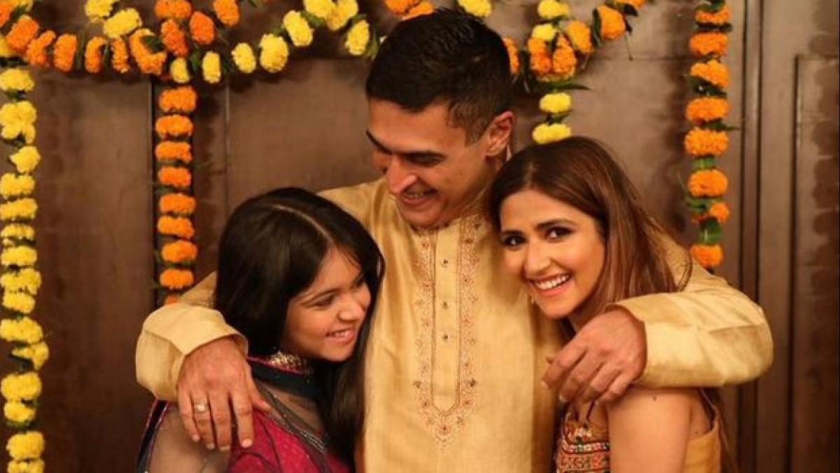 मोहनीश बहल