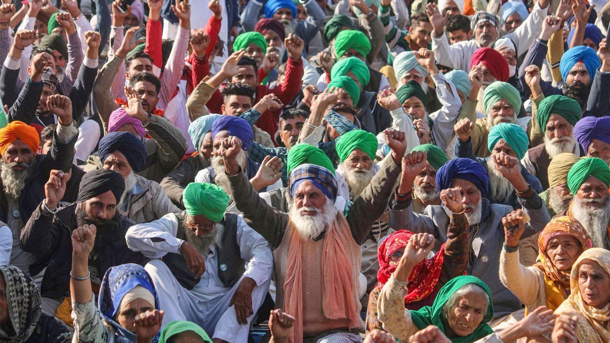 किसानों का आंदोलन है जारी (फोटो- PTI)