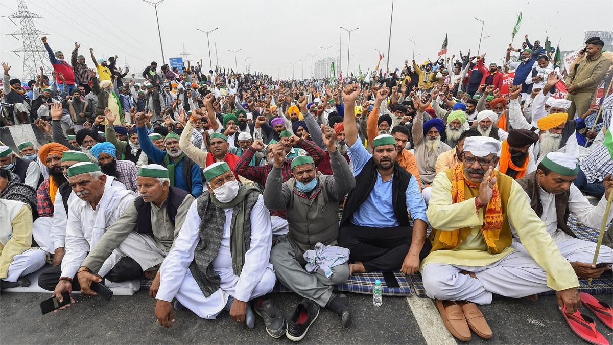 बंद और बवाल के बीच आज किसानों की भूख हड़ताल, दिल्ली के सभी नाकों पर करेंगे अनशन - Farmers will be on one day hunger strike singhu border new farm laws - AajTak