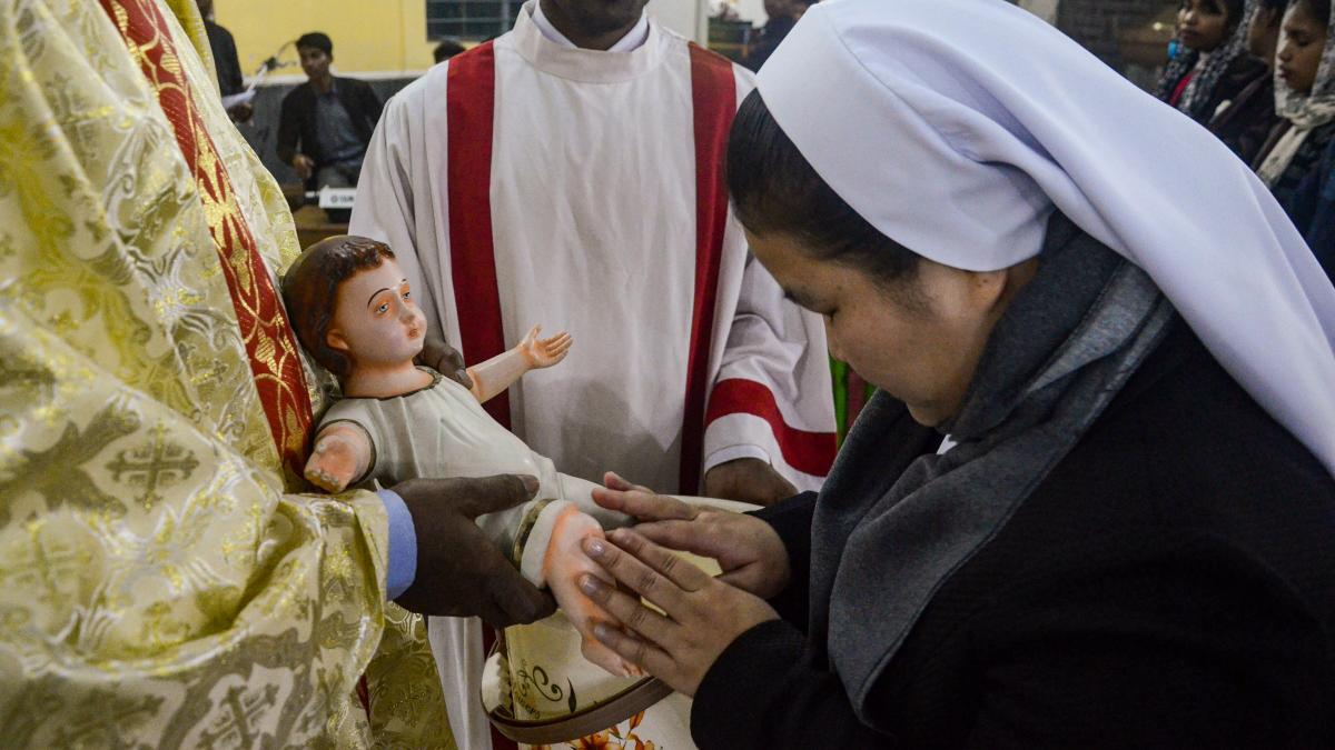 देश में क्रिसमस की धूम (फोटो: PTI)